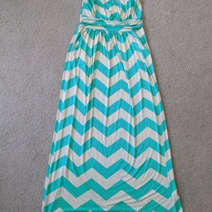 Fashionomics Strapless Green & White Chevron Maxi Dress